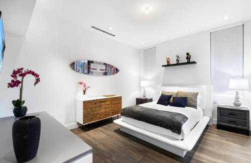 Three Story Waterfront Villa with Basketball and Mini Golf - Foto 24