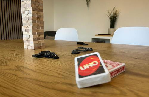 Briants, for Families & Contractors - Free Parking - Photo 35