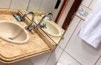 Smart Suíte 105 - com Piscina, Home Office, Ar-condicionado, WiFi prox shopping - Foto 7