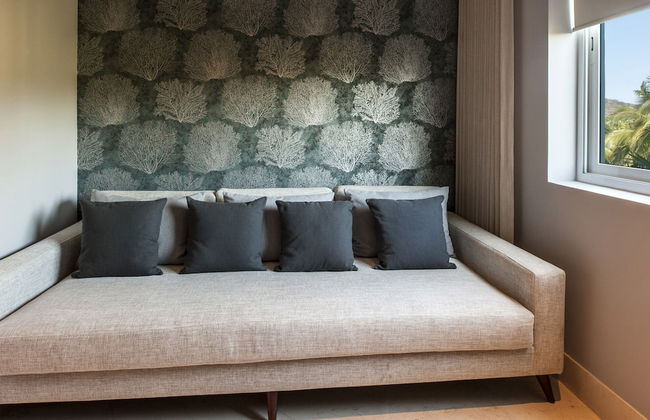 El Encanto exclusive condo private pool - Photo 18