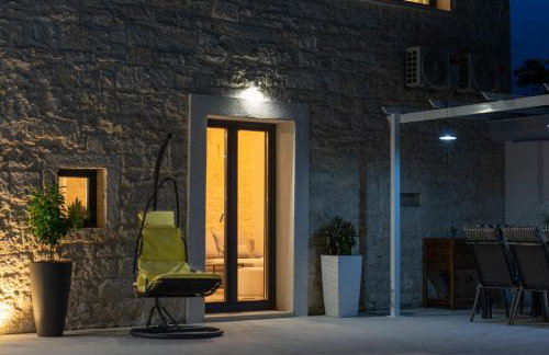 Designer Villa Simone - Modern & Heritage Style with Office - Foto 74