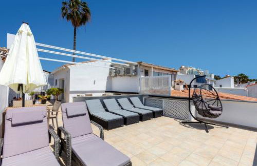 First Row Beach Villa - Photo 56