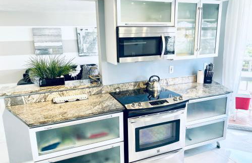 OCEAN BAY VIEWS 2Bdr 2Bath BEACH CONDO PARKING - Photo 17