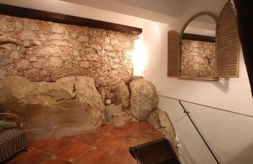 ROCHE-Rock in the heart of the Old Town - Foto 67