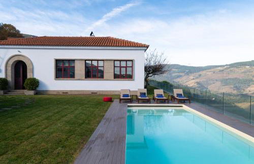 Spacious Villa with Private Pool & Garden in Douro, by Hopstays - Foto 46