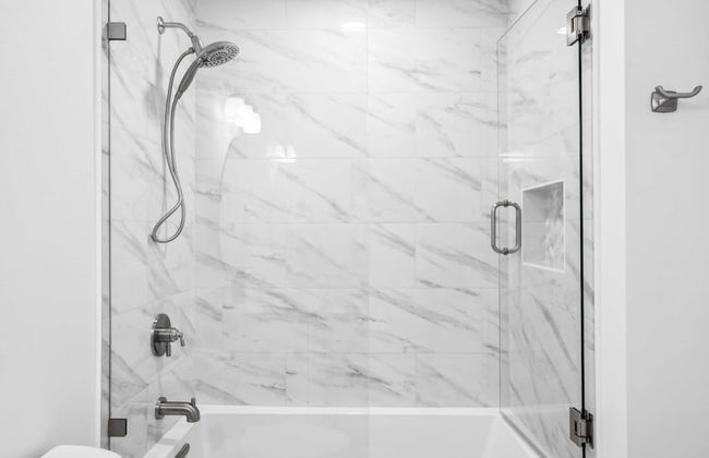 Dolphin Days by Avantstay Pool, 0.2mi to Beach! - Foto 38