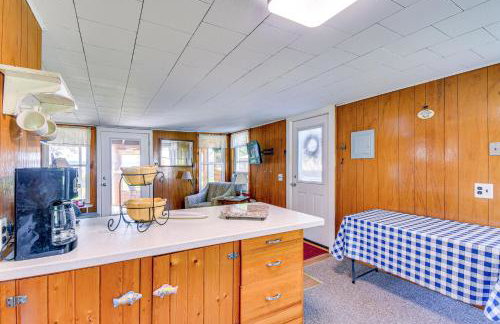 Cayuga Lake Cottage Private Dock and Deck! - Foto 8