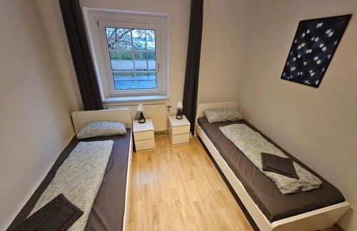 Leuna bei Leipzig & Halle - 2 Apartments mit je 3 Schlafzimmern, Küche, Bad - Foto 26