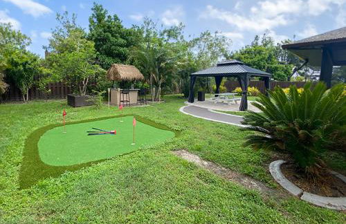 Cozy Coral Cottage with Tiki Hut, Mini Golf, Arcade and Grill - Foto 3