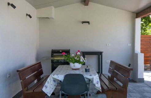 6 Bedroom Beautiful Home In Nedescina - Foto 10