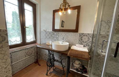 Madama Langa Country House con piscina nelle vigne - Foto 28