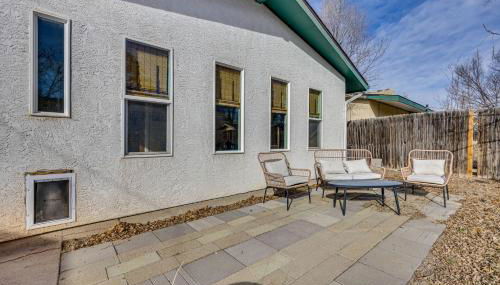 4 Mi to Riverwalk and CSU Pueblo! Home with Sunroom - Foto 3