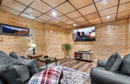 Mountains r Calling, Cozy Hideaway, King Beds, Hot-Tub, Arcade, EV Ready - Foto 26