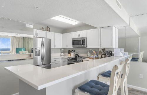 Pelican Beach Resort Top 20th Floor Condos with Ocean View - Foto 19