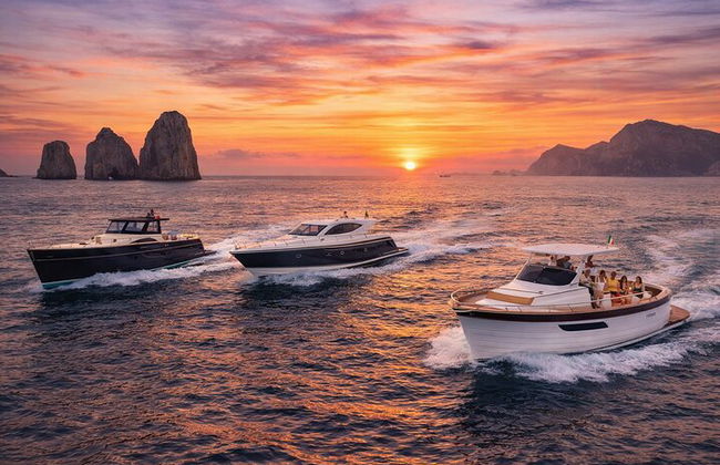 Crucero al atardecer por la costa de Capri y Sorrento en barco Todo incluido - Foto 1