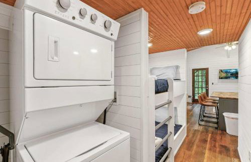 The Hickory Tiny Home in Menlo - Photo 26