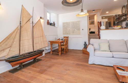 Shipwrights - Photo 9