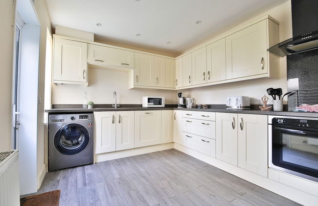 Tranquil 3-bed Home in Cardiff - Foto 16