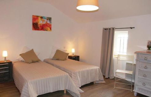 Cozy Home In Pernes Les Fontaines - Photo 8