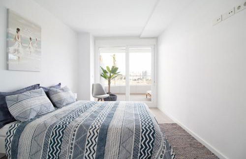 Global Properties, Apartamento con terraza y vistas a la piscina en Gran Canet - Photo 22