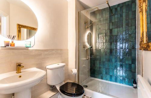 Chic, immaculate Warwick apartment sleeps 4,2 bathrooms, free private parking, easy walk to Warwick, canal-side pub on doorstep - perfect for family breaks, the races or work stays - Foto 23