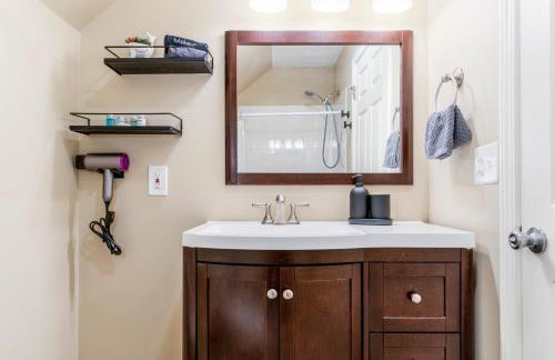 LARGE 5 Bed Lake Geneva Home 4 Blocks from Lake! - Foto 27