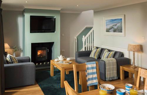 KingFisher Hot Tub & log Burner house on Premium lakeside with Resort Facilities - Foto 16