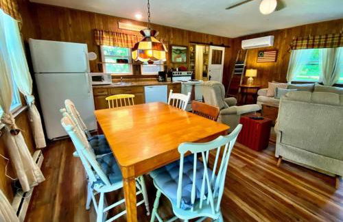 Cozy Cottage Lake Access Fire Pit - Foto 11