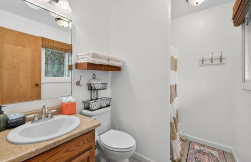 Above Par - Quiet & Private Retreat | Parking + Lake Views - Foto 18