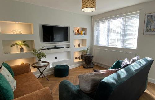 Group Contractor Stay 3 Bed House Bedford Parking WiFi - Foto 39