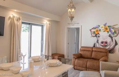 Old Spot Cottage - Photo 11