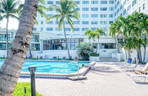 Deluxe Studios and Apartments at the Casablanca - Photo 18