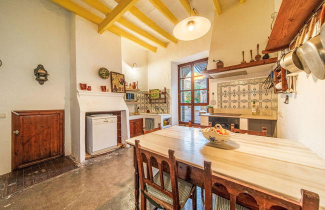 3 bedroom House in Petra with garden - Photo 27