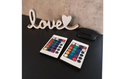 zentrale Design-Ferienwohnung mit Balkon und Stellplatz in Karlsruhe - APOLONIAliving - Foto 43