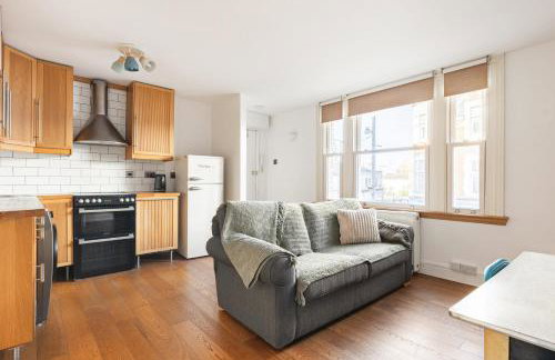 New! Lovely 1BR, 2 mins to St James Street Station - Foto 1