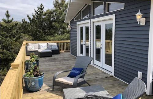 Beach Plum Manor with Stargazing Dome Home Across From Beach - Foto 12