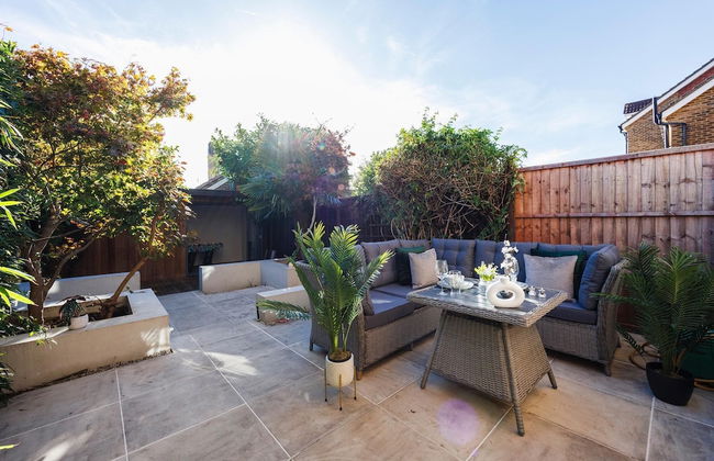 Large 4 Bed Townhouse in Uxbridge Sleeps 9 - Foto 29