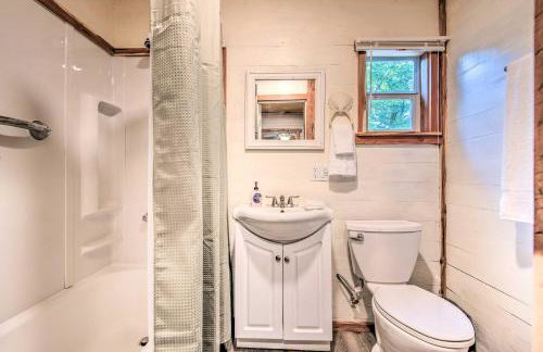 Updated Cabin with Porch, Mins to Cossatot River - Foto 14