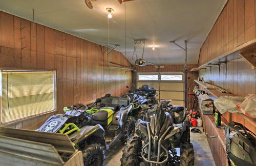 Bluefield Retreat with Pool Table Near Parks! - Foto 27