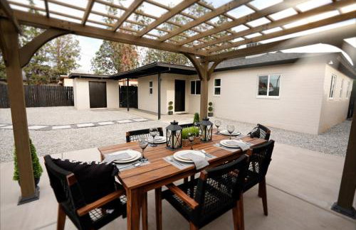 The White House, A Unique ABQ Stay in Central Location near Uptown - Foto 32