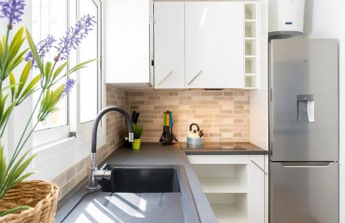 Cambrils Beach - 8 min to Beach - AC - WiFi - Terrace - 8 Guests - Photo 27