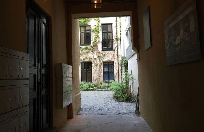 StayPlus Central Apt Balcony - Photo 11