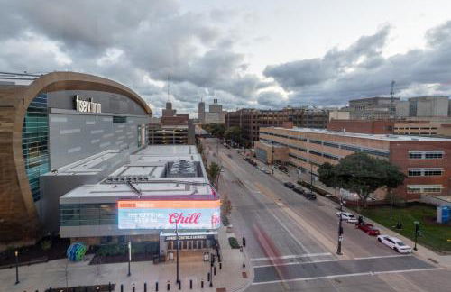 Modern Studio Apt with Rooftop, Gym, and Parking - Foto 25