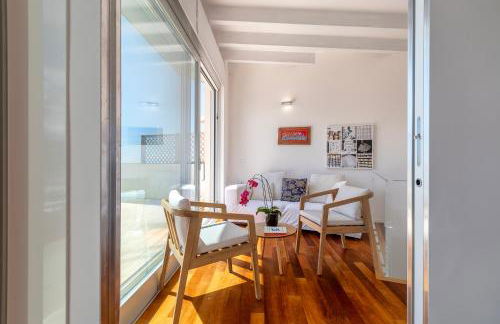 Luxury Seafront Villa with Rooftop Pool & Stunning Sea Views - Foto 79