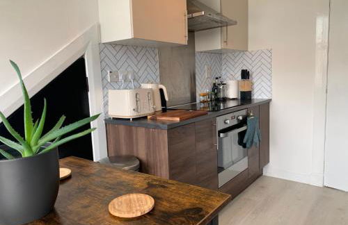 Lovely 2 Bedroom Apartment in Central Location - Photo 7