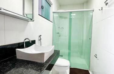 APË GOLD NO CENTRO DA CIDADE COM AR E CAMA KINg - Foto 4