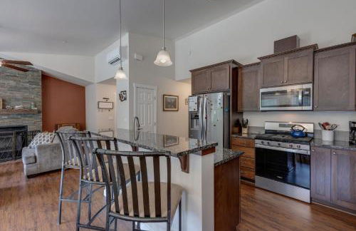 A re-styled single story, 3-bedroom, 2-bath ranch style cabin at Silver Lake - Foto 12