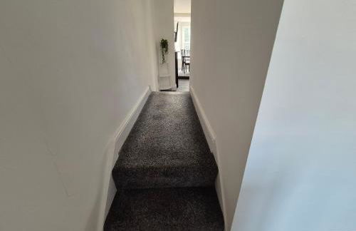 2 Bed Maisonette with Sofa Bed - Ideal for Groups #26C - Foto 46