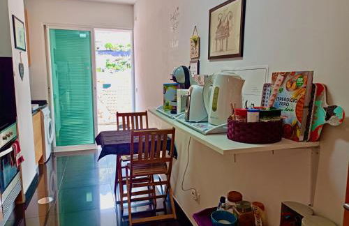 Sunny Little Sister Apartment - 7 min walking from the beach and at 7 min driving from the Airport - Foto 9