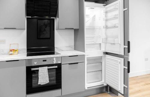 Stylish Apartment - 2 Bedrooms - Balcony - Parking - Netflix - Wifi - 7MC - Foto 14